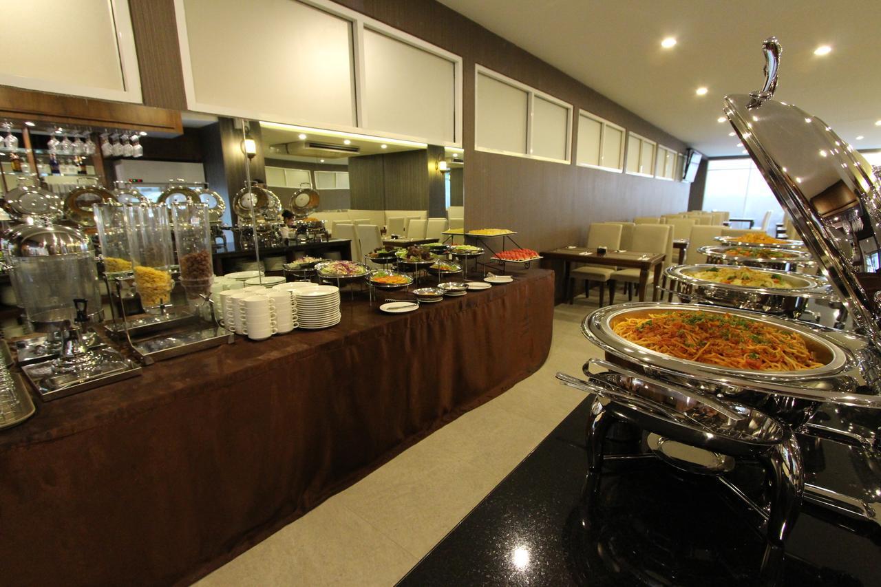 Le Bangkok Hotel Экстерьер фото