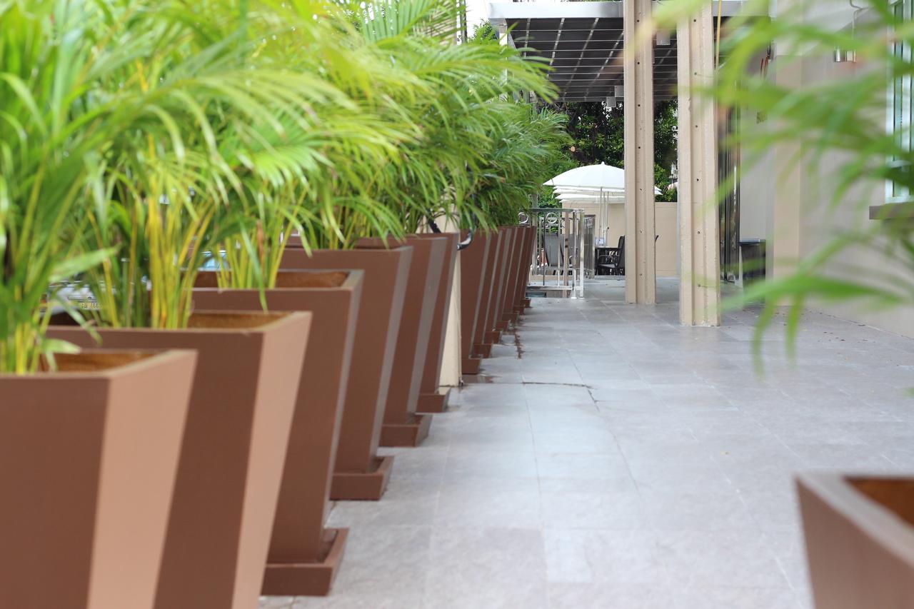 Le Bangkok Hotel Экстерьер фото
